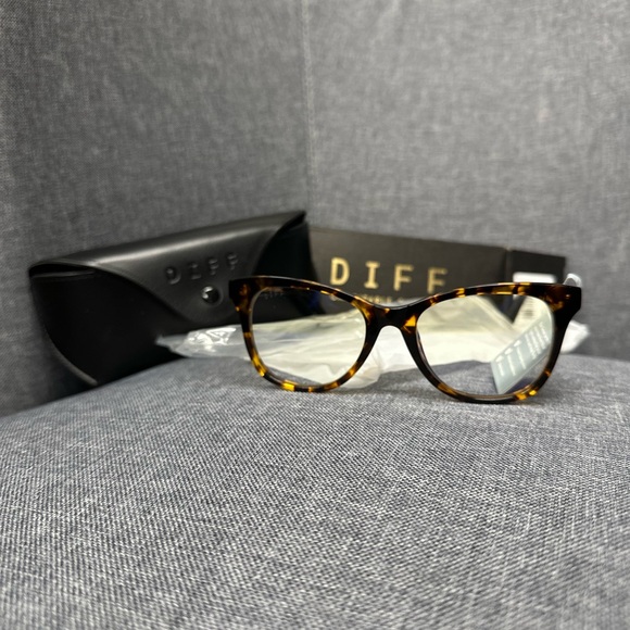 Diff Eyewear Tortoise Shell Glasses - Picture 1 of 5